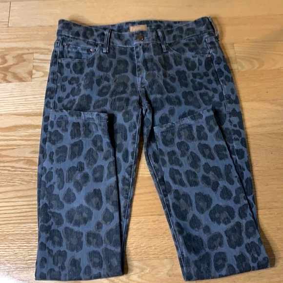 Mother the Looker jeans in paw (leopard) - Picture 5 of 11
